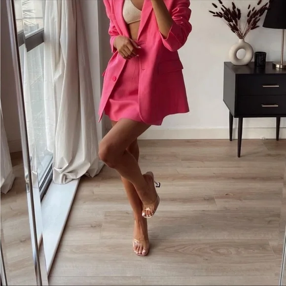 Zara Mini Skirt with Darts - Picture 2 of 8